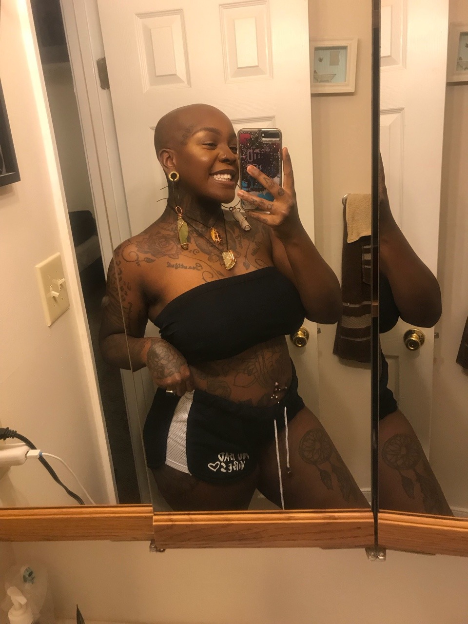 insecure-beautyy:  You know how I know I’m the lowest I’ve ever been. I shaved