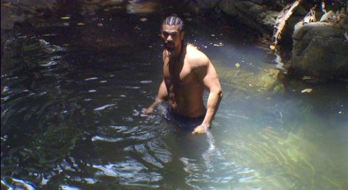 dominicanblackboy:  A hot wet moment outside wit sexy hot naked ass David Haye!😍😍😍😍
