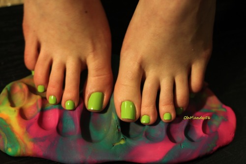 By request, more neon green and more barefeet…. Posting mostly toes since I can’t take 