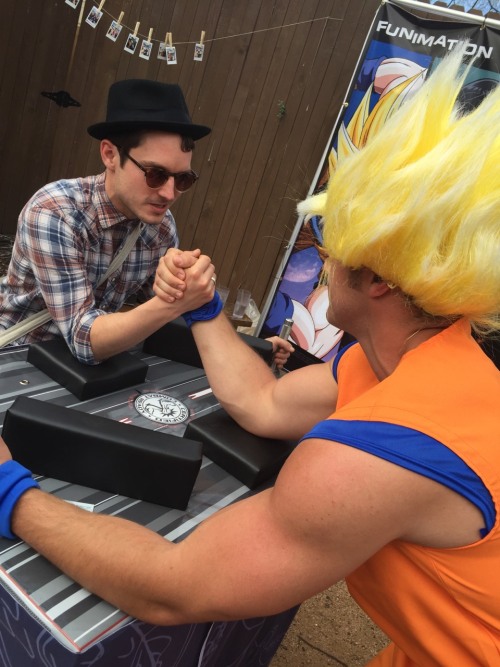 ofborrowedlight:funimation:Trying not to freak out… Elijah Wood just stopped by the FUNimation Exper