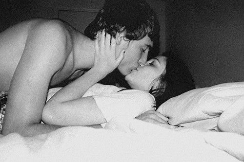 passionat3ly:  Mildly Sexual / Love Blog