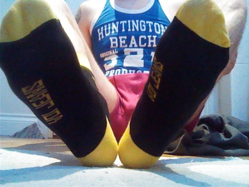 bootslaveboyusa:  Sniff ‘em pigs!!!! 