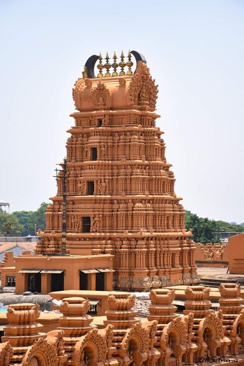 Gopura of Nanjundeshwara Temple, Karnataka