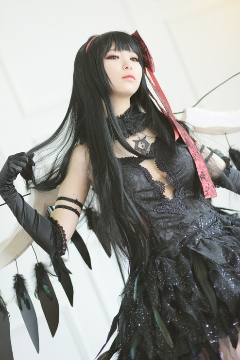 vandariwuuuuutcosplay:  Character: Homura Akemi Anime/Manga series: Puella Magi Madoka Magica CN: Mu