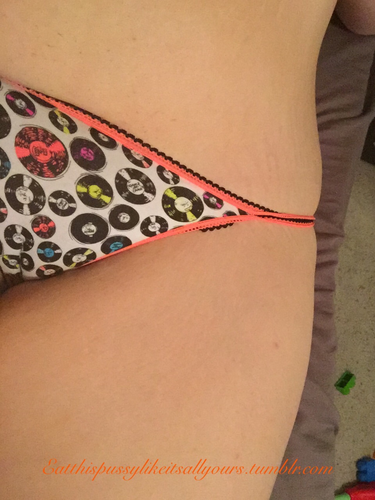 eatthesepanties:  Bright neon orange thick padded 38D bra and any panty could be