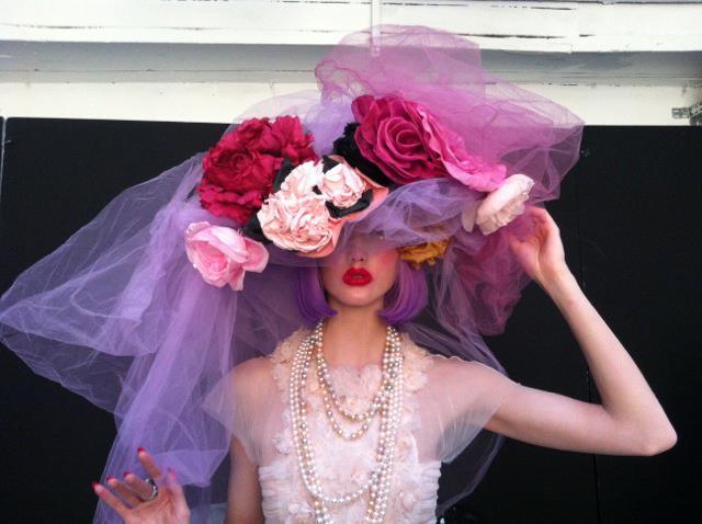 deshistoiresdemode:  Karlie Kloss by Nick Knight _ W Magazine, September 2012. [Hairstyling