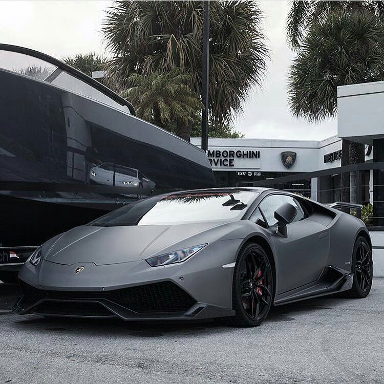 themanliness:  Matte Grey Huracan x Speed Boat!💀⚫ Via @big.toys! —– Photo