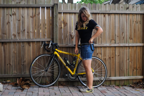 amberunner:  Got my new Forward Set bicycle belt today! Its made to hold a U-Lock while commuting. E