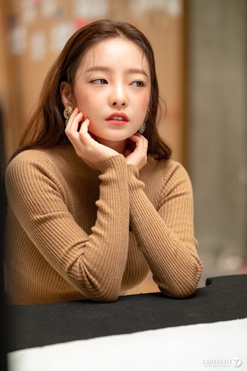 sweethara: Hara for Cosmopolitan september 2018 issue, backstage by Content Y