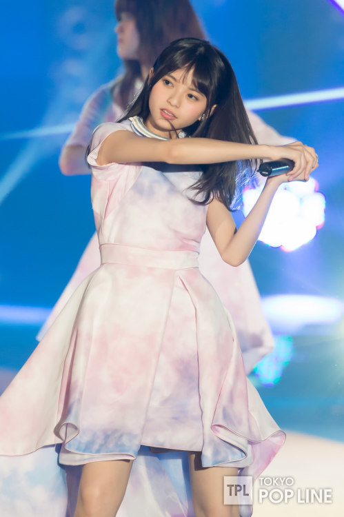 saitoasuka:  乃木坂46、GirlsAwardでハプニング？ 照れる白石麻衣に会場が虜に http://tokyopopline.com/archives/50819