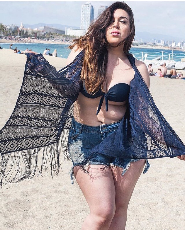 italiankong:  Yamila Corozco, aka DolceCurvy and Miss Plus Size ESP 2016. Those eyes!