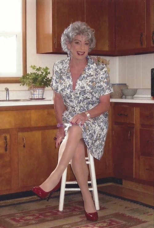 firmdaddyc:  Glam gran DaddyC