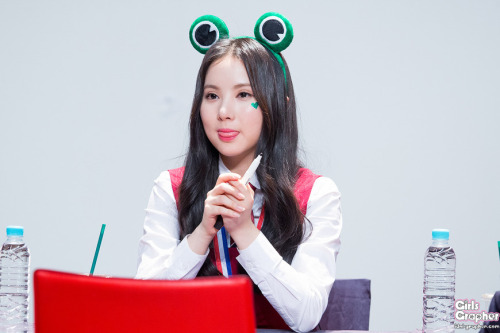 gfriendunited:    DO NOT edit | girls grapher   