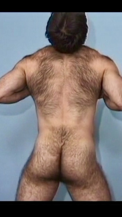 hairymanholeeater: Vintage hairy ass.