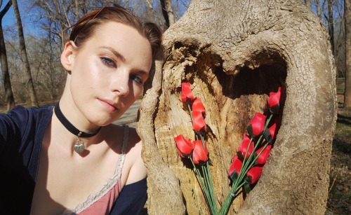 Heart treeinstagram @shitkaileydoes  FASHION♡FEET♡PHOTOGRAPHYyoutube princess kay feet
