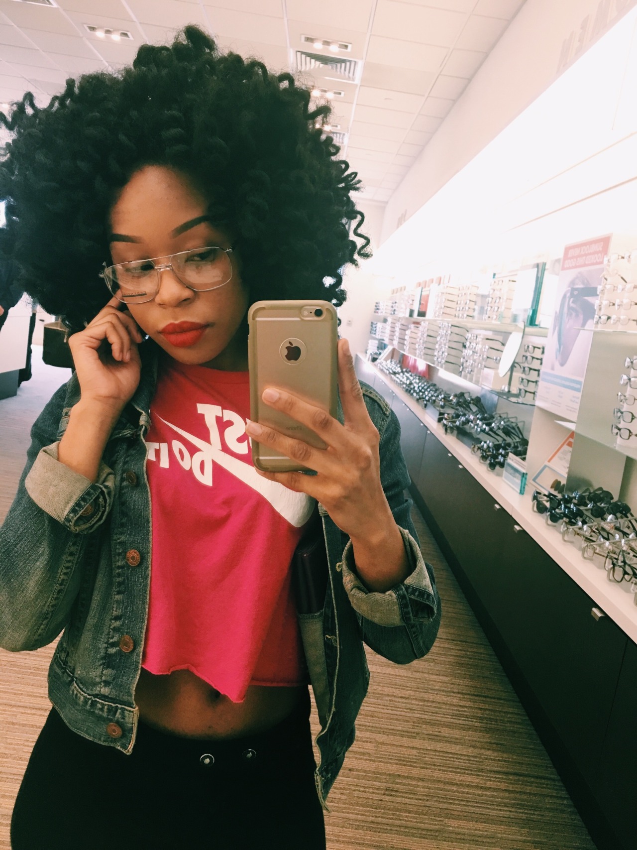 -casuallyme:  snatchingsoulsdaily:  bonafideafrican:  iamhannalashay:  Wowwww  Wow