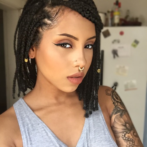 fvckinggshit:  janay-lewis:  I feel way too cute today 😊😊💖💖💁🏽   You are cute!