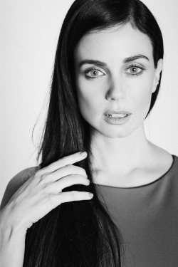 laprimastelladelmattino:  Mia Kirshner