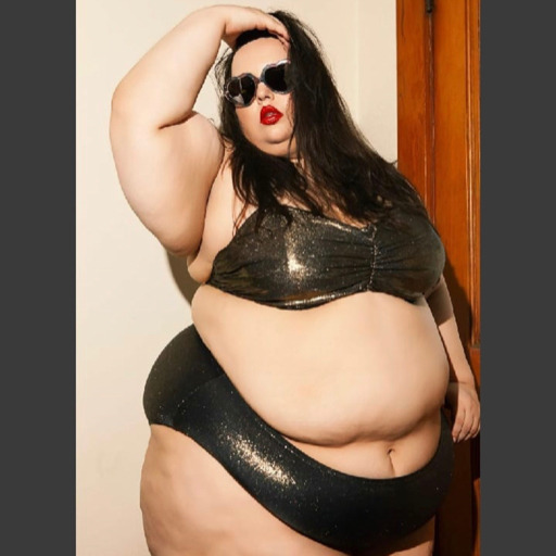fataholic12:Fatty freya 😍😍 @goddessfreyababy