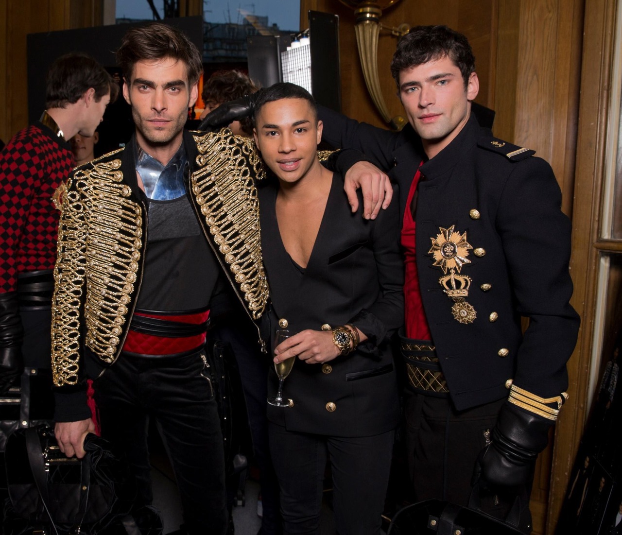 adoreseanopry:  HQ: Sean O'Pry backstage at Balmain, F/W 2016 at PFW.