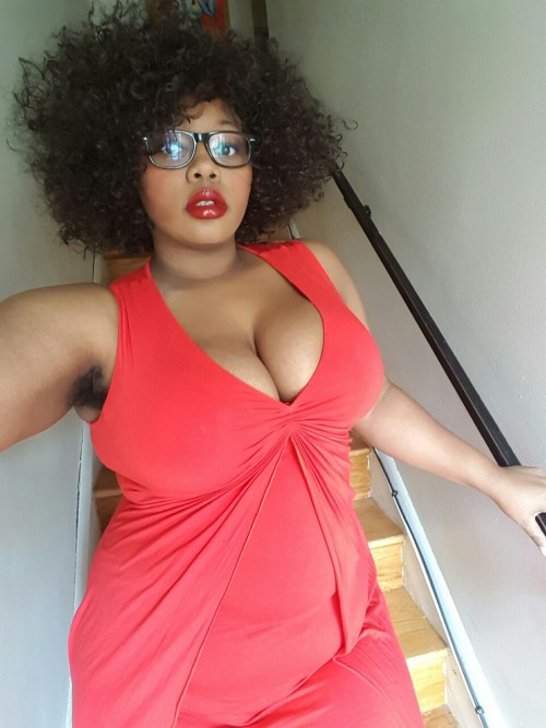 afatblackfairy: I decided to embody Aphrodite for Blackout~ (Blackout Pt.1)