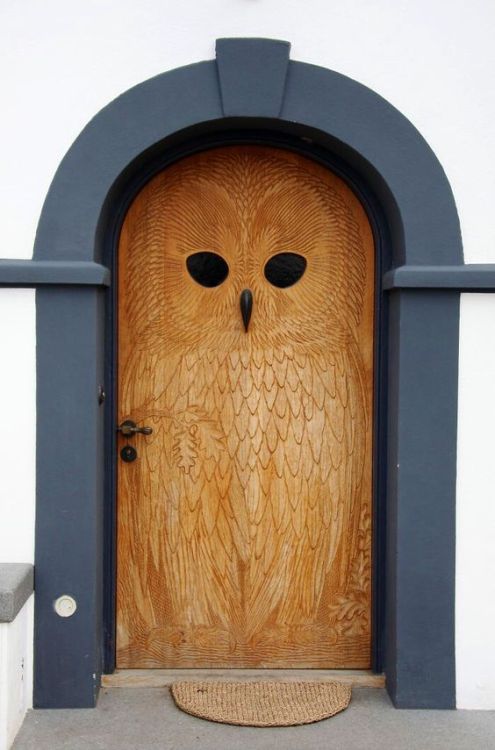 ronbeckdesigns: Owl Door, Copenhagen, Denmark | unknown maker(via (1444) Pinterest • The world’s cat