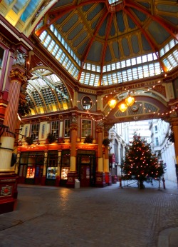 fuckitandmovetobritain:  Leadenhall Market,