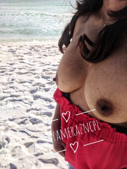 sexyamerazncpl:  Gee is it only Tuesday. Feels like Wednesday. Maybe Thursday. Oh well… Enjoy some boobs on the beach. 🤣🤣💋💋