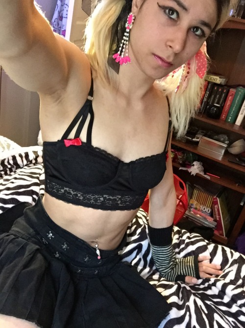 crossdressingprincess:  Whoreing it up today