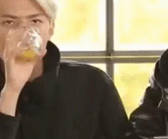 bwcwy:  xing-xing-the-high-unicorn:  I’M DONE WITH THIS FANFAN-FANDOM  shut the front door