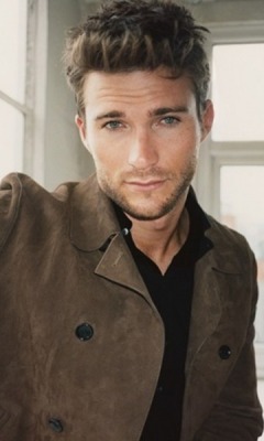 male-and-others-drugs:  Scott Eastwood