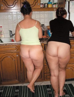 pattmcphatt:  Gorgeous pair of dimply bums