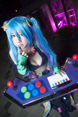 League of Legends - Sona Buvelle (Various)