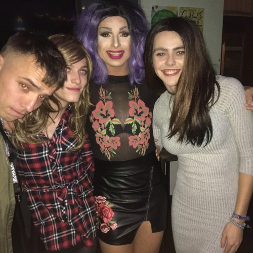 stephcdxoxo: It’s been a few days since @amytrap posted about our Cardiff night out, so I thin