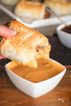 vegan-yums:  Sausage Rolls with a Trio of Dipping Sauces  / Recipe