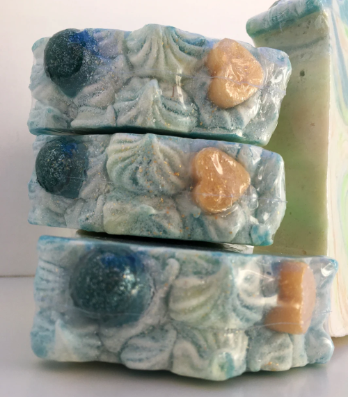  A brand new batch of soaps are up on my mom’s and family friend’s Etsy store! If you like decorativ