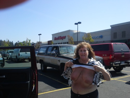idareyoucontest:  Yesterday was errand day;also show them off day. great Tory flash dare!! 