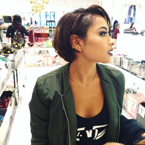 flyestfemales:  EVERYTHING ALL UNDER ฟ!! I got this at 55% OFF! Pick One!