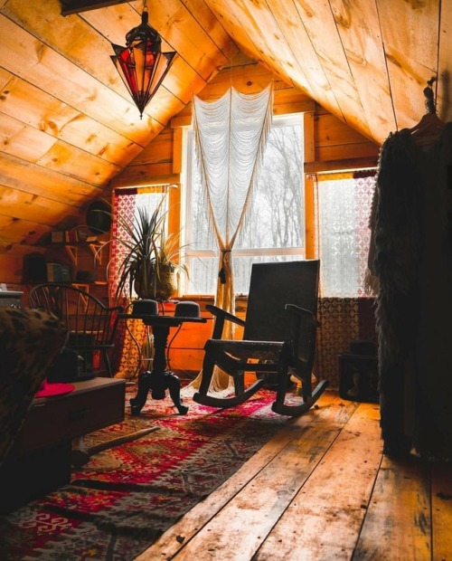 cabin-porn: @meanwhileabroad (ig) Love the ceiling lamp!!! I love the whole look&hellip;