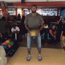 onehundredandonenotebooks:  sixpenceee:  The reason NBA players shouldn’t bowl