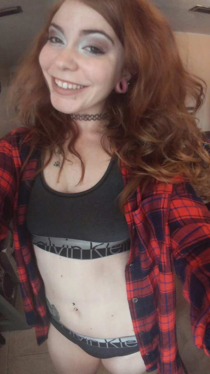 flareon420:  Logging on to mfc Come hang out with me 💕http://mfc.im/Delphoxi