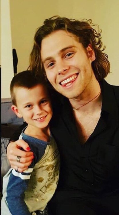 glitterylukess: this is the cutest thing you will see today