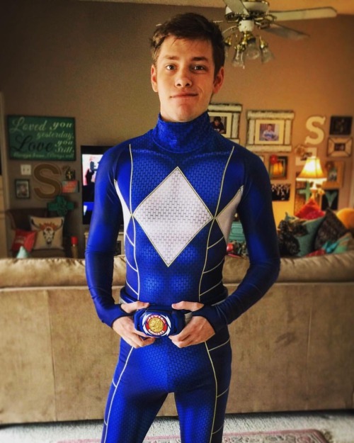 allofthelycra:  rangerdudes:  Hello Handsome! 😍 Follow Him: Instagram / Twitter  wow 😍