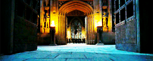 harrypottergif:  Piertotum Locomotor! 