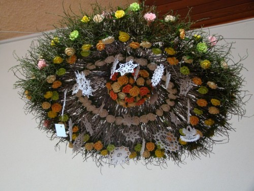 lamus-dworski: Examples of a podłaźniczka, one of the the oldest types of Christmas decorations