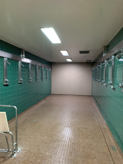 Showers at the University of Winnipeg. Usually at least half full during afternoon rush!!!