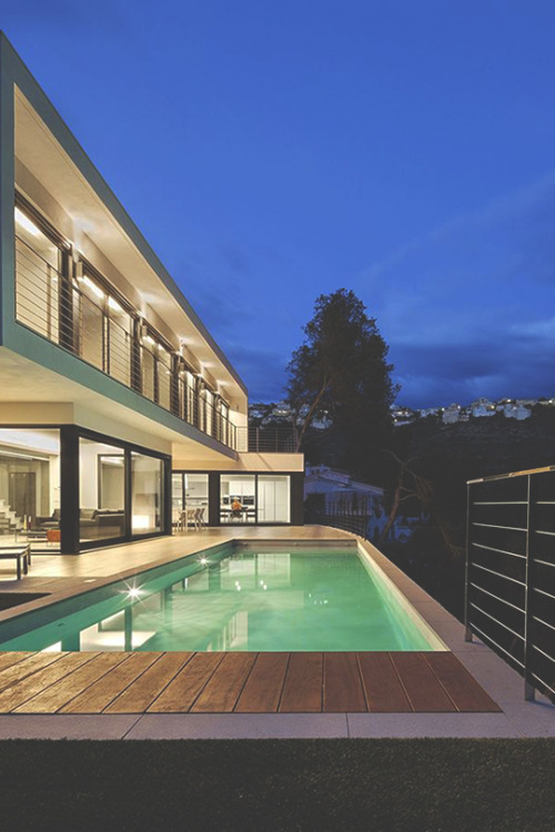 Luxury Buzz