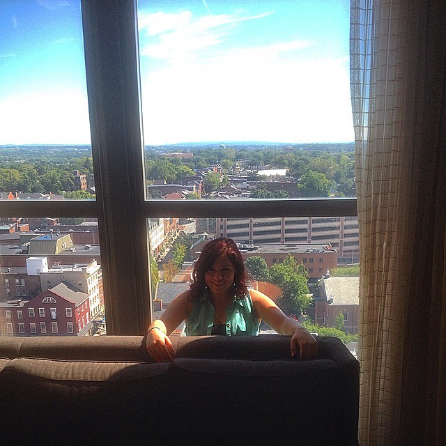 Trying to peep the view from the hotel and this creep @e_larrea  crawls behind the
