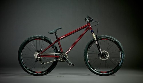 chirosangaku: Sponsorship bid team LAST 2014 Enduro bikes, downhill and 4X