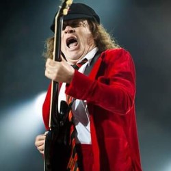 acdc-ukraine:  #Acdc #AngusYoung